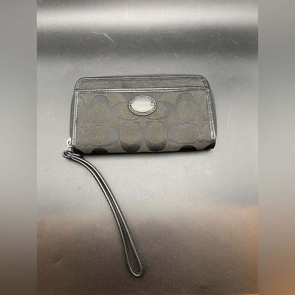 Vintage Coach Signature Print Cardholder Wristlet Purse In Black Full Zip